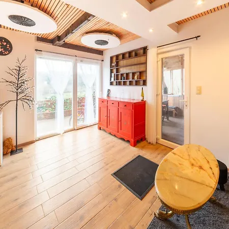 Charming Family In (adults Only) * Esneux