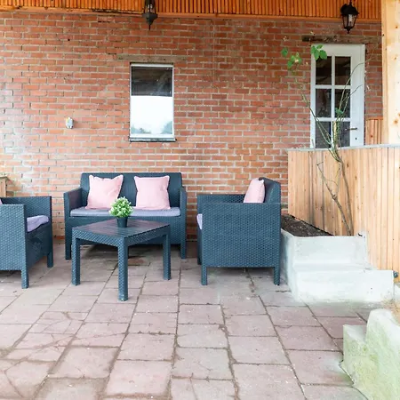 Charming Family In (adults Only) Esneux